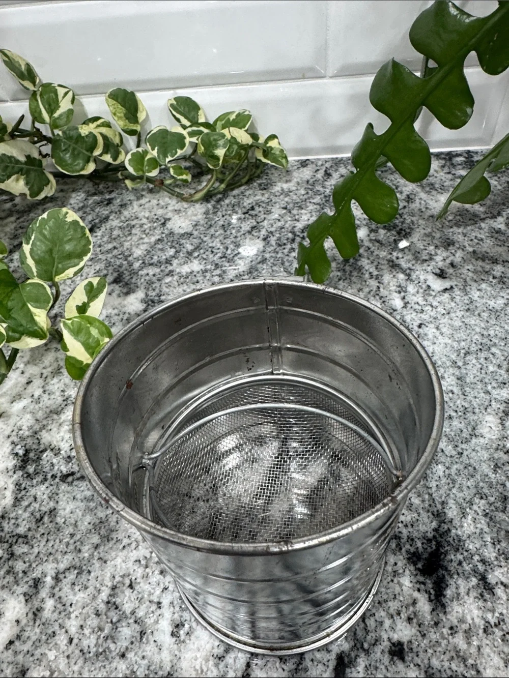 Vintage Stainless Steel Flour Sifter | 3-Cup Capacity with Wooden Knob Crank